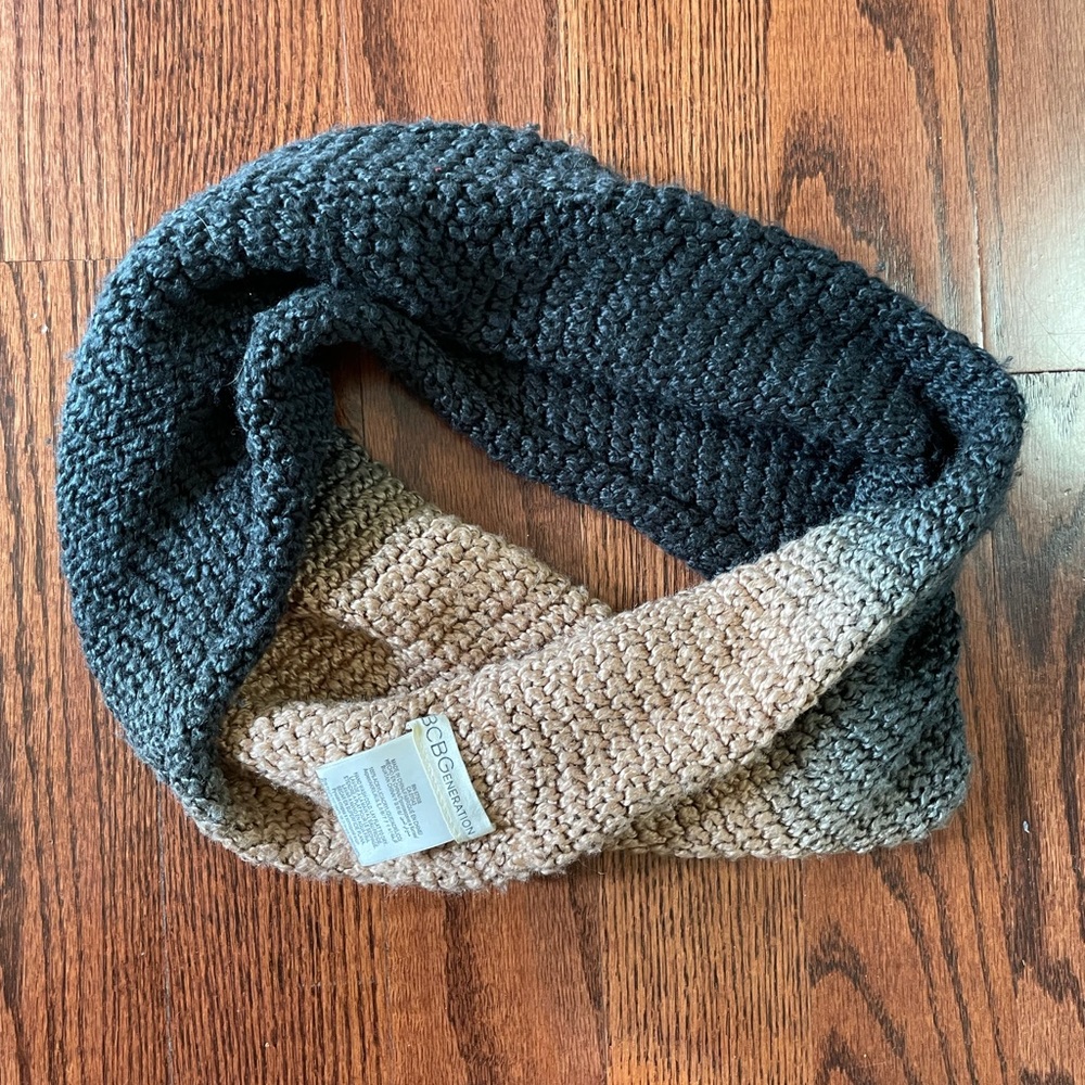 BCBGen Ombré Knit Scarf